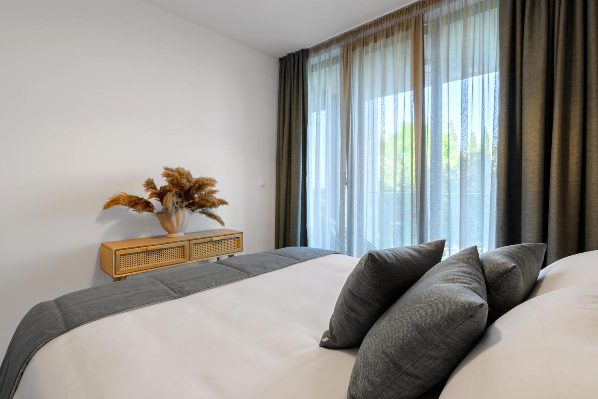 Boho Sea View One-Bedroom Pool & Spa Apartment Saints Constantine and Helena Exterior foto